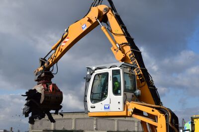 Weimer setzt auf die robusten Anbaugeräte von ROTAR