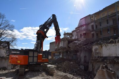 German demolition contractor Weimer GmbH has been using Rotar shears and grabs for more than 10 years.